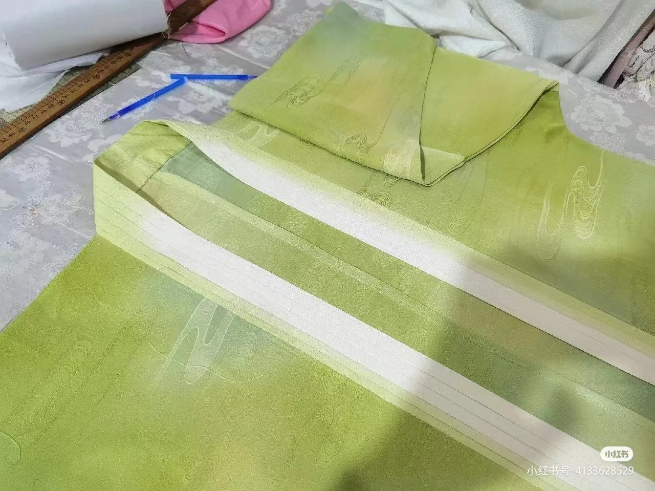 风琴领（4个褶子）